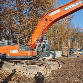 Koparko-ładowarka Doosan DX340LC-5