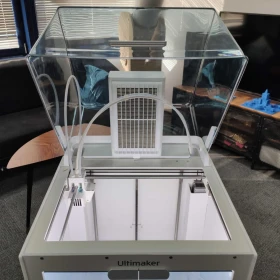 Ultimaker S5 Pro Bundle 3D printer