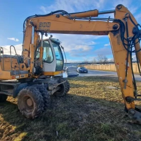 Liebherr Model: A900C LI, year 2004