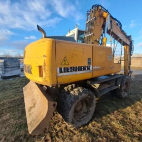 Liebherr Model: A900C LI, year 2004