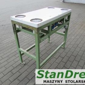 Vacuum assembly table for edge bander and drill